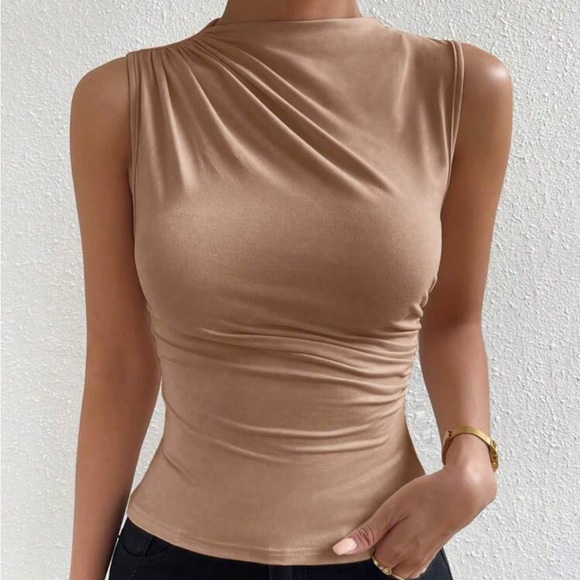 Tan & ivory ruched sleeveless stretchy top - Picture 3 of 6